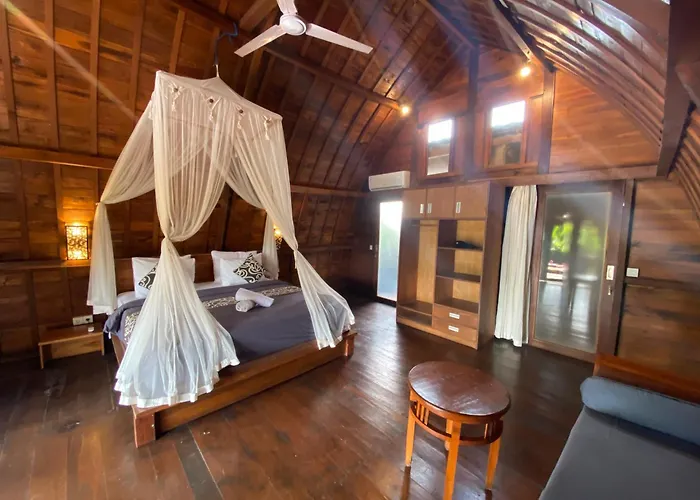 Shivananda Antique Villas By Eps Ubud 